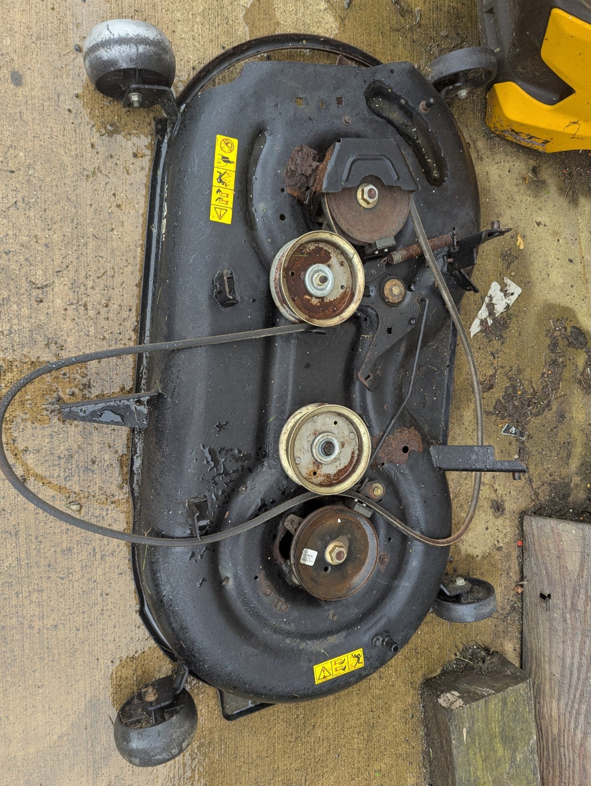 Cub Cadet XT1-LT42 983-05076A-0637 Powder Black Complete Deck Assembly