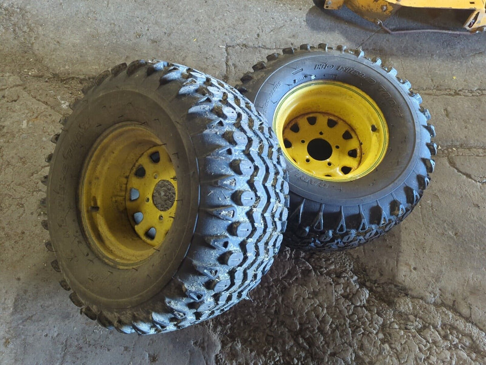 JOHN DEERE X738 (4wd) Rear RIM/TIRE 24x12x12 AM146674