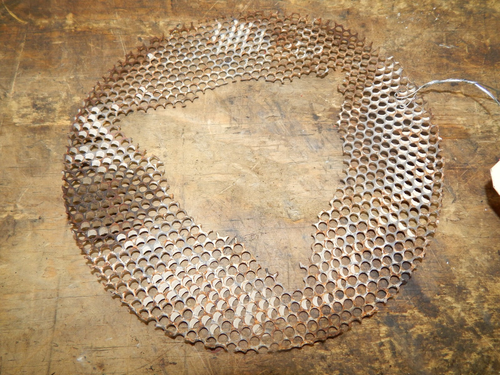 47698572