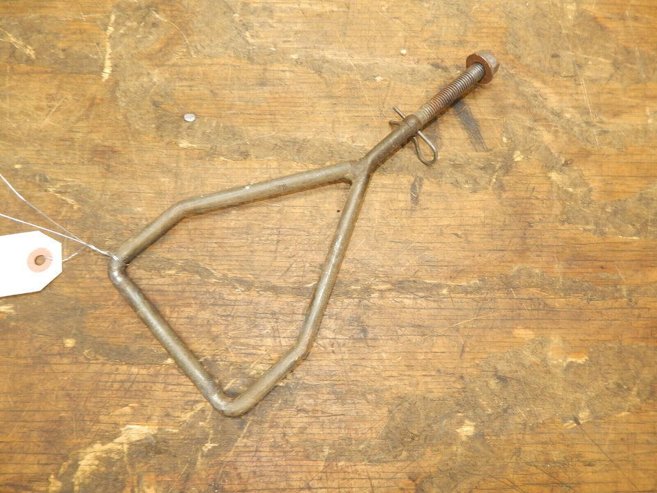 OEM John Deere LT133 Deck Hanger M146774