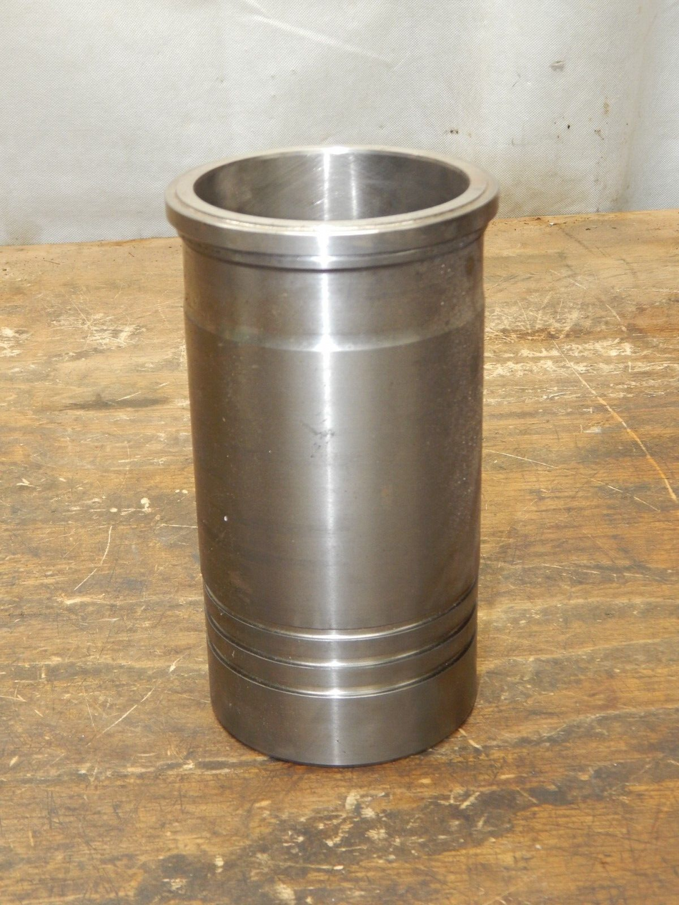 Piston Liner Sleeve for International DT466. PAI# 400005 Ref# 1810504C2 682720C1