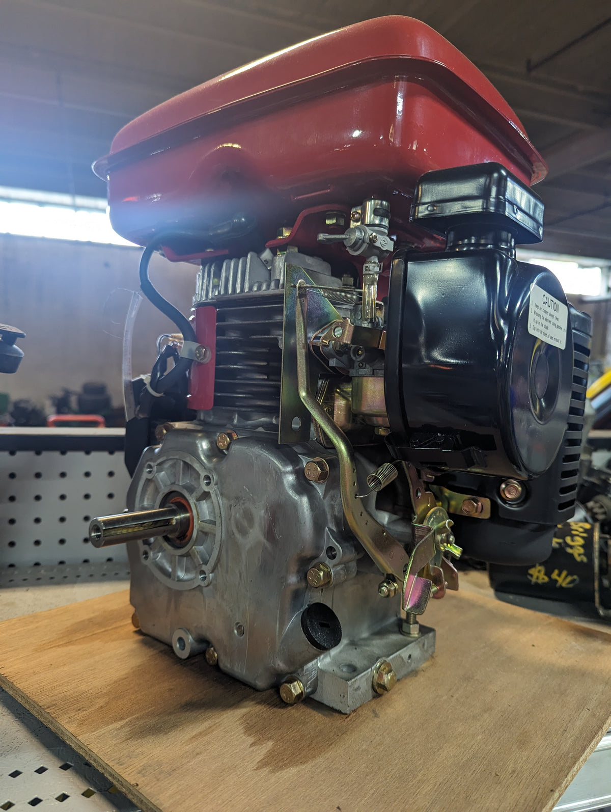 Wisconsin Engine Model X Wisconsin WE180 horizontal shaft engine (3/4