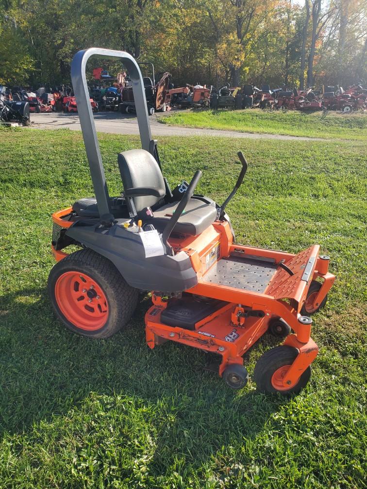 Kubota ZG124E (48") used zero turn mower