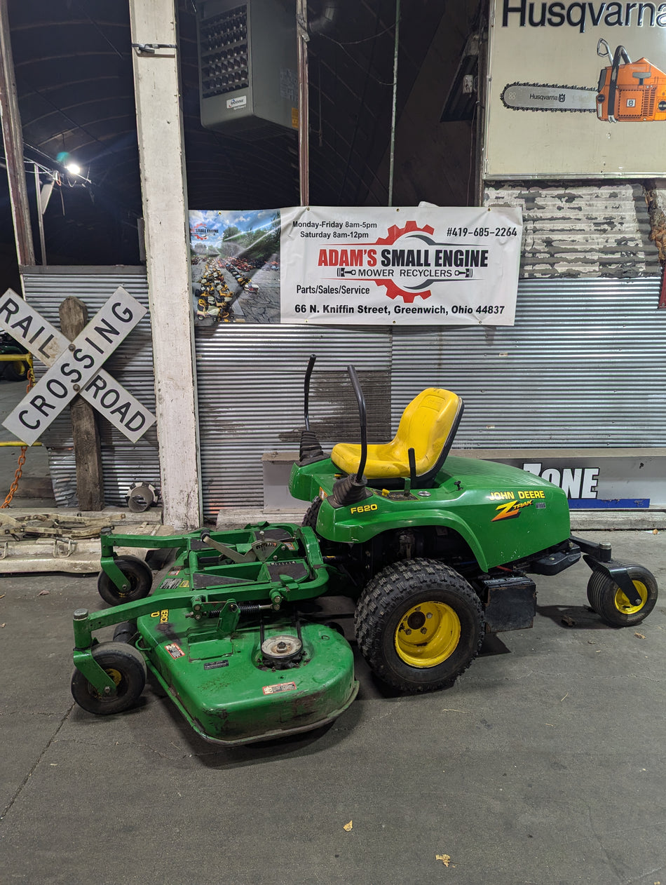 John Deere F620 (60") commercial used zero turn mower