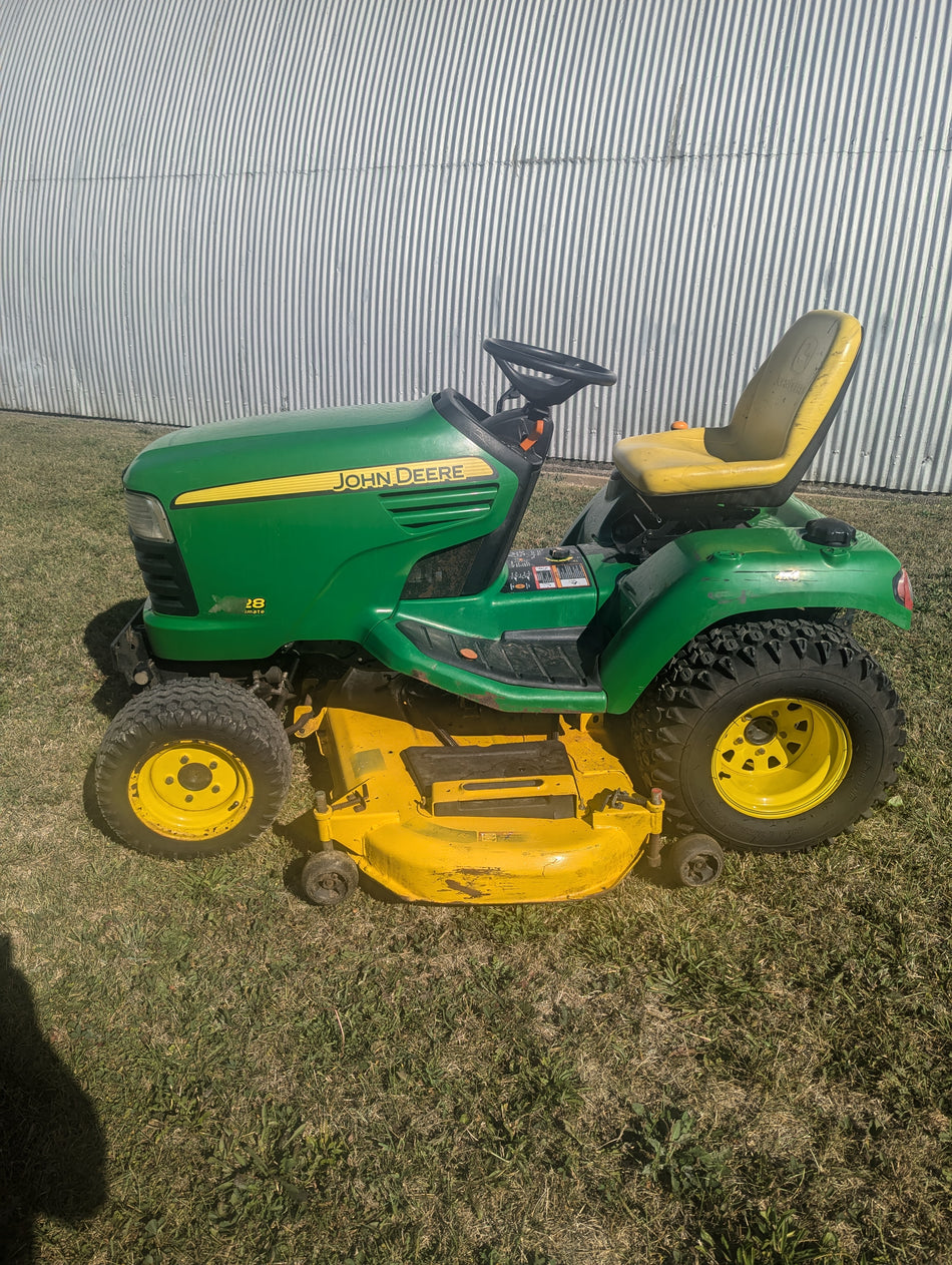 John Deere X728 ultimate 4x4 Gas used riding mower