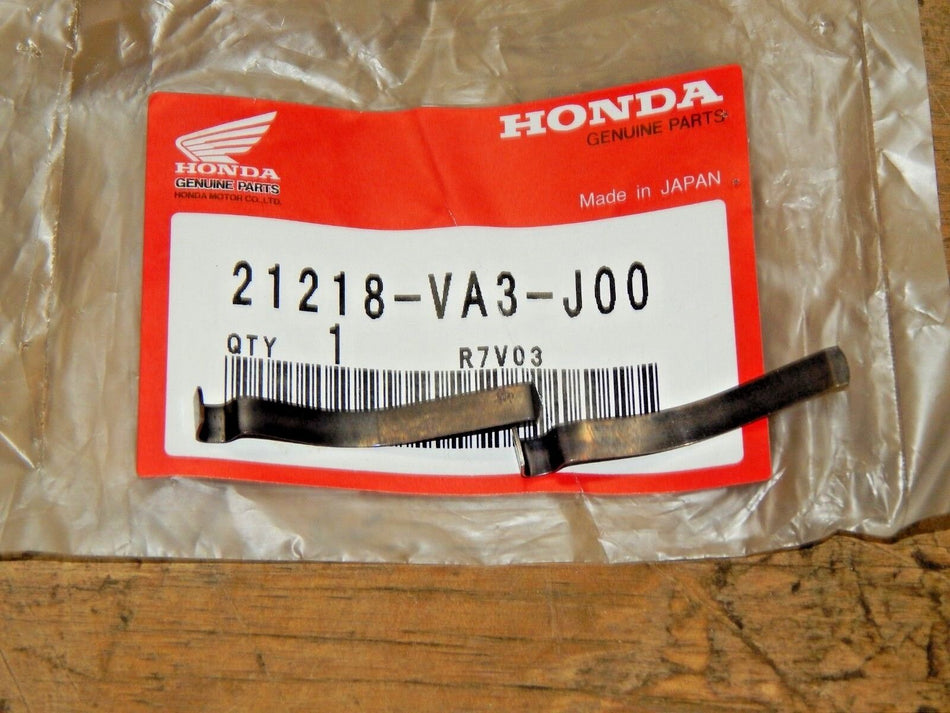 Honda OEM Spring Change Key #21218-VA3-J00 QTY.2-NEW