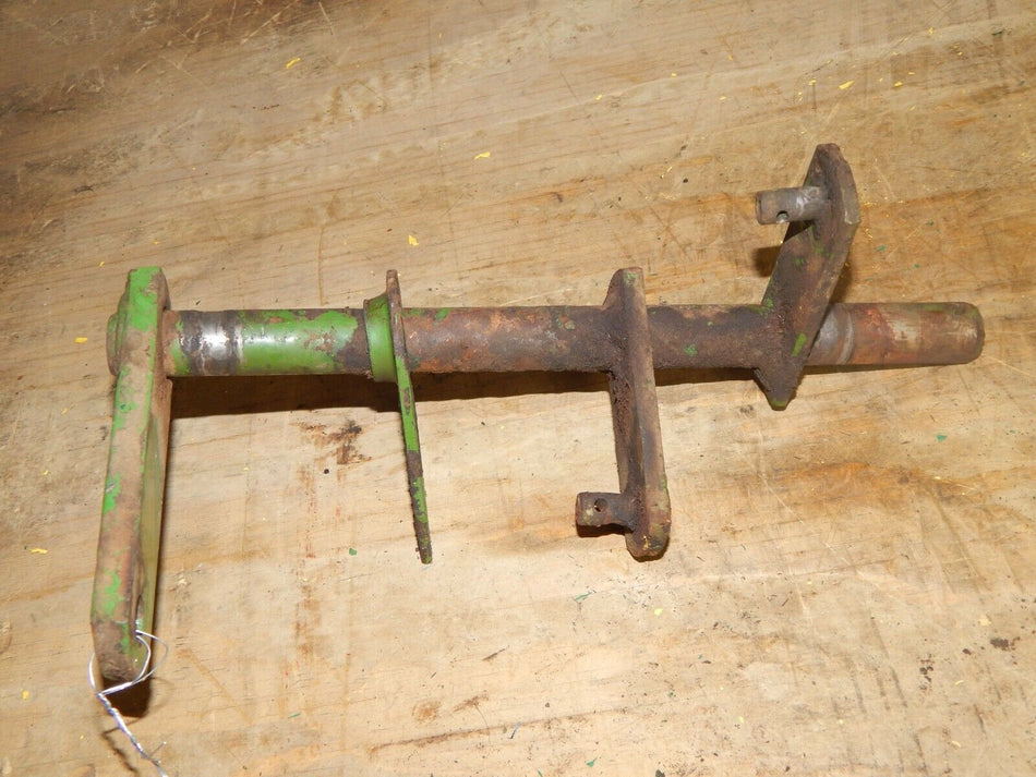 John Deere 110 Round Fender Clutch Brake Shaft AM30661