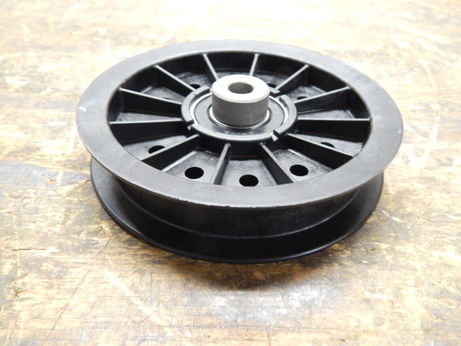 thumbnail interactive-video image 1 of Genuine Simplicity 703056 Idler Pulley – OEM Replacement For Lawn Mowers 1 of 6