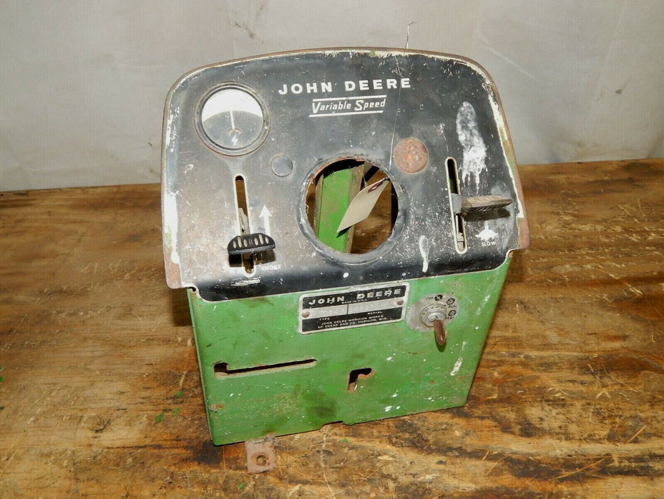 John Deere 110 Pedestal AM31523, AM31995, AM33296