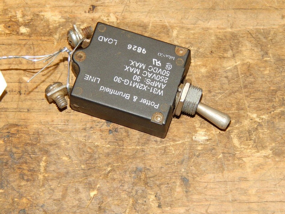 John Deere 650 Tractor- Toggle Switch AM39489