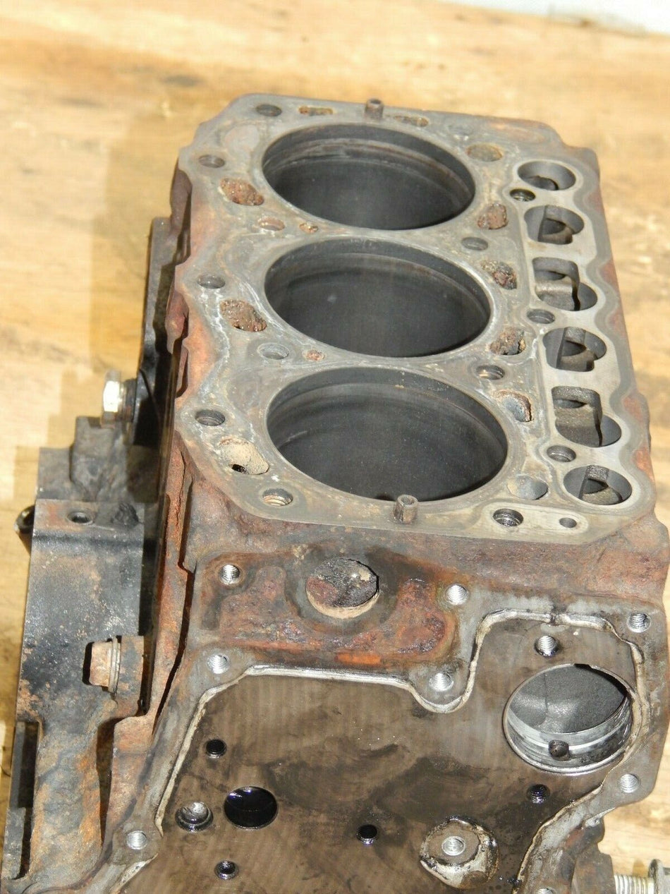 John Deere 2500 Greens Mower-Engine Block MIA880295