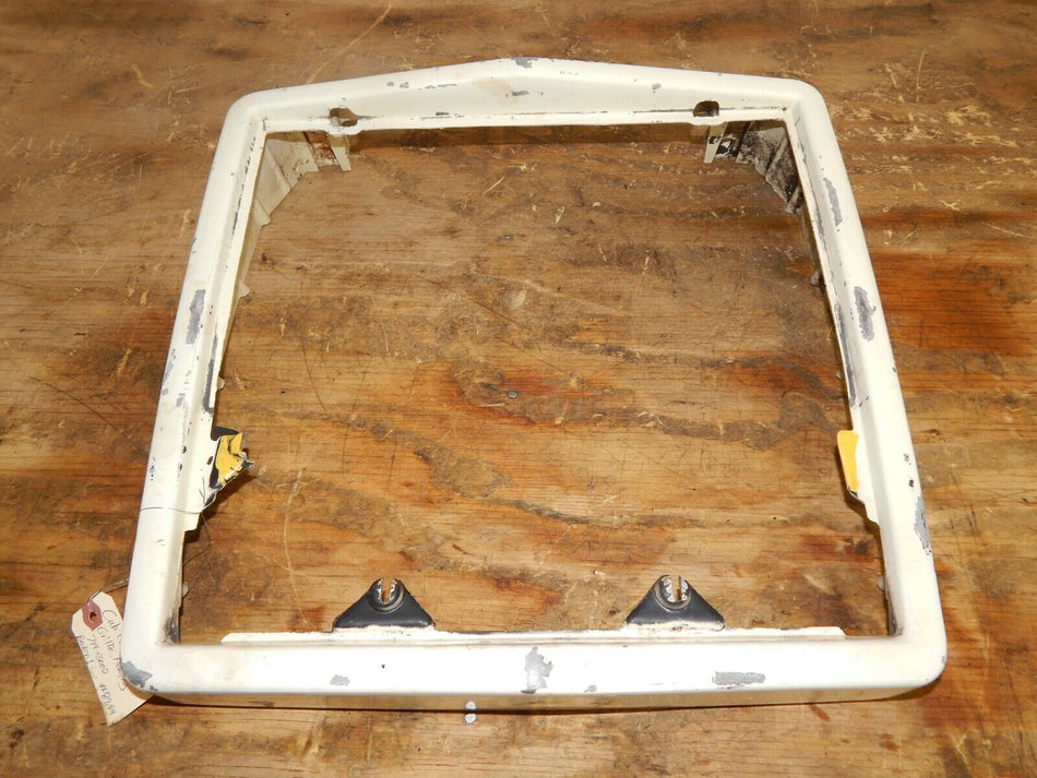 Cub Cadet 2072 Grille Housing 719-3002 (Tabs Broken)