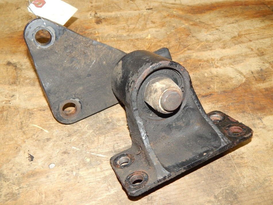 John Deere 425 AWS Housing/ Steering Arm M112426, AM115760