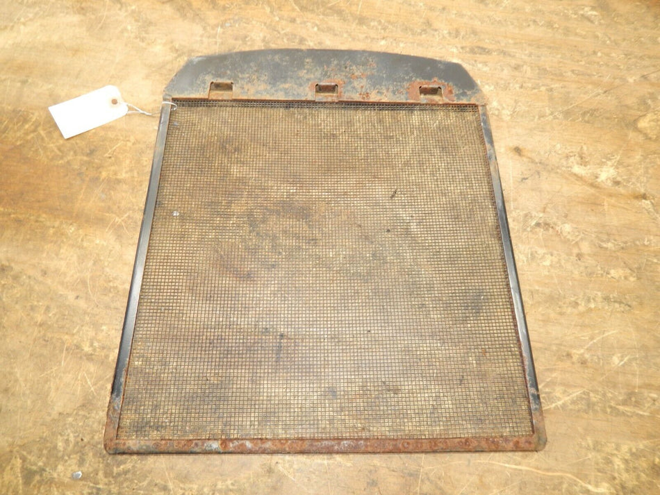 John Deere 425 Radiator Screen M111929