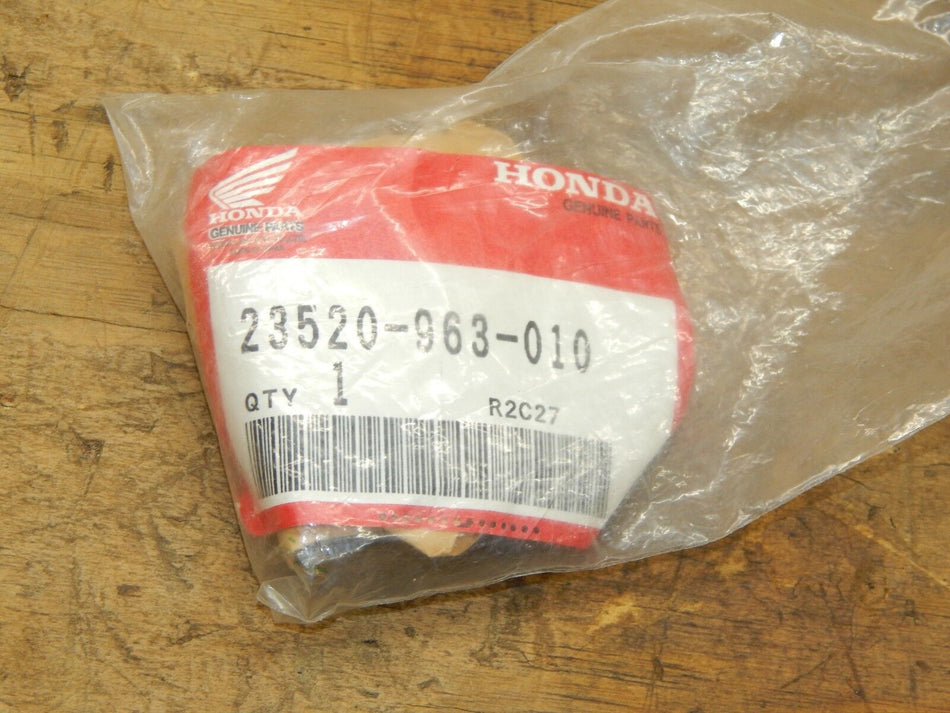 Honda OEM Ratchet Part#23520-963-010 QTY.1 -NEW