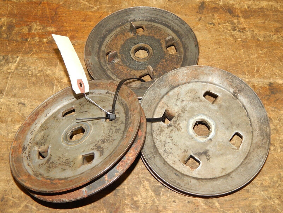 John Deere GT275 Spindle Pulley (QTY 3) M110015