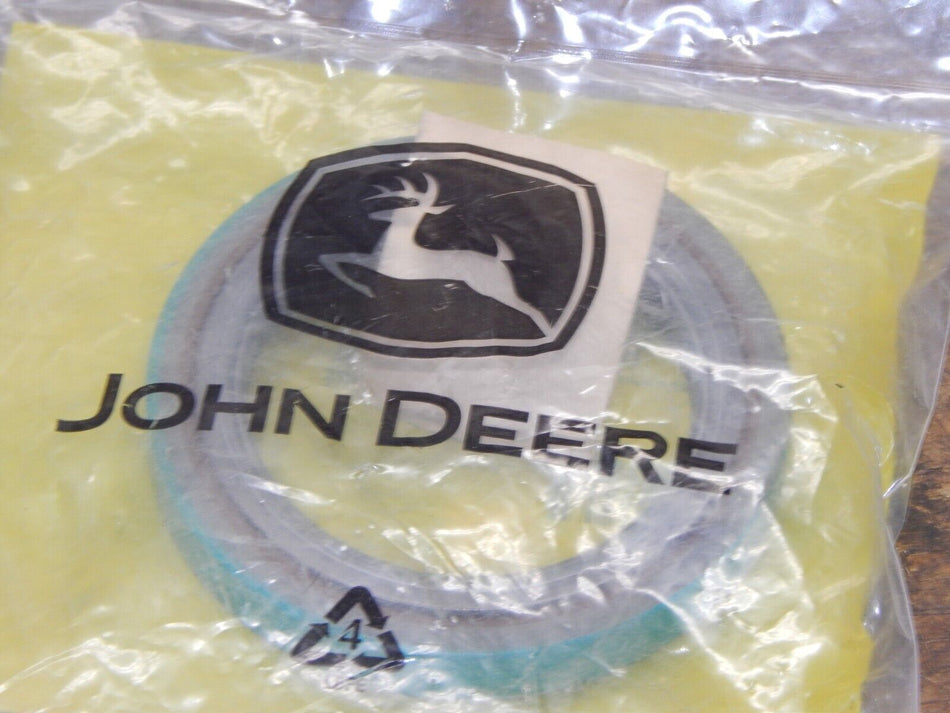 John Deere RE574966 Seal