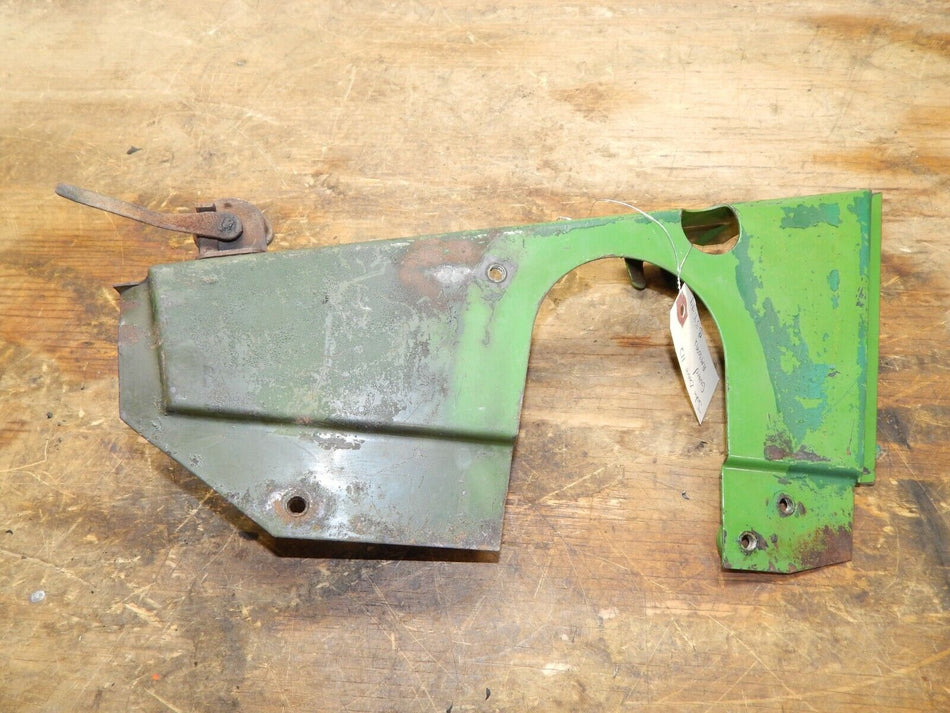 John Deere 112 Guard AM30992