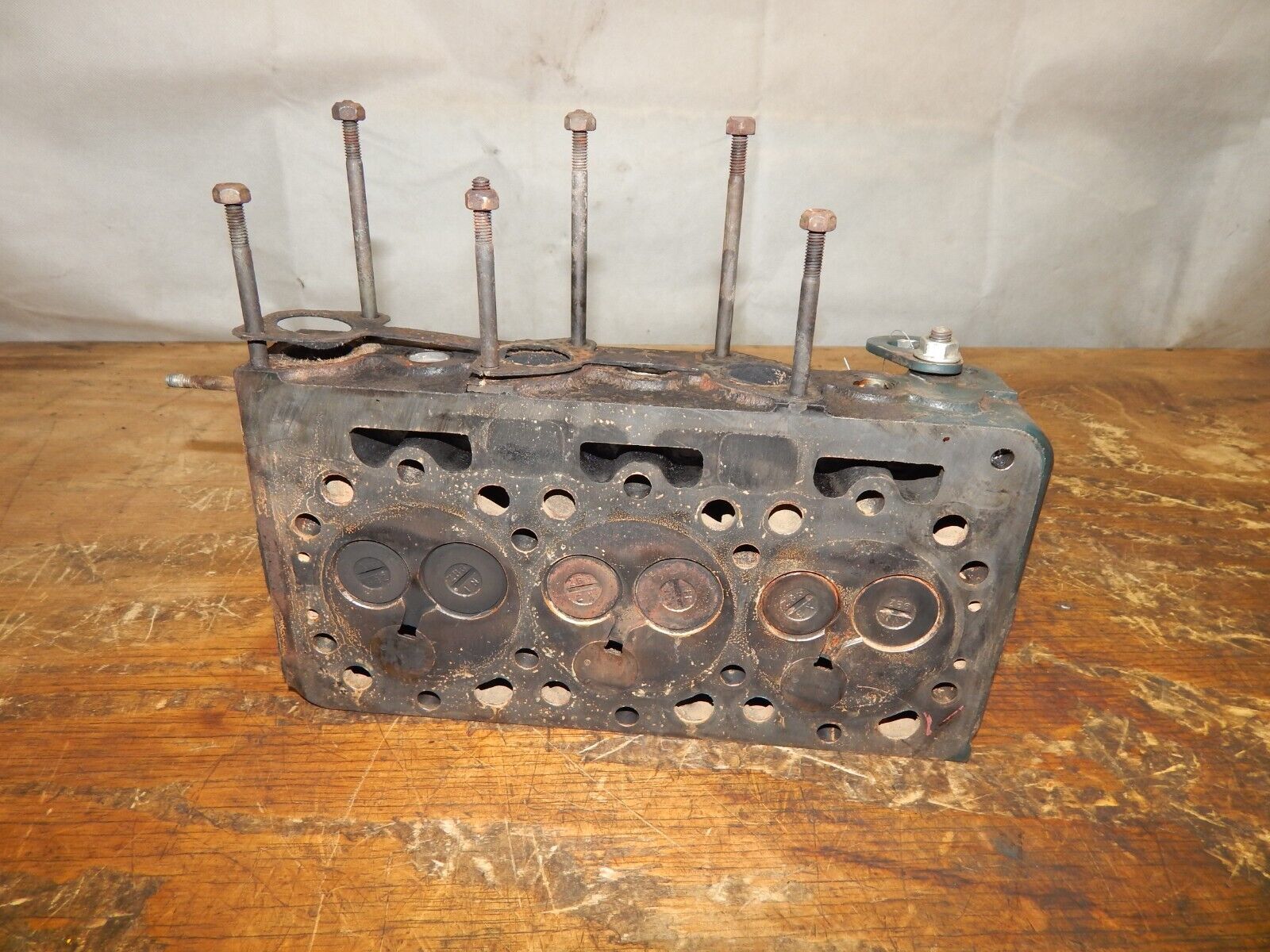 Kubota D905 Diesel Engine Cylinder Head 15532-03040 – Adams
